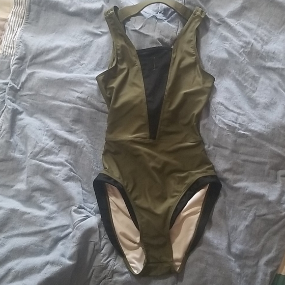 Cupshe Other - Swimsuit